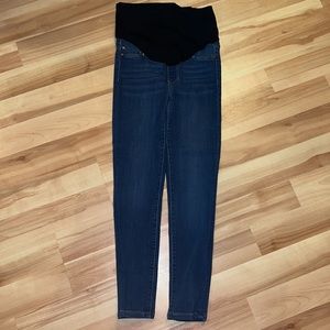 Liverpool maternity skinny jeans. Very stretchy. Size 6/28. EUC.